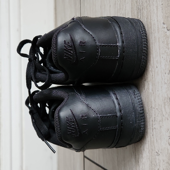 Af1 Nike airforce 1s all black - Picture 6 of 7